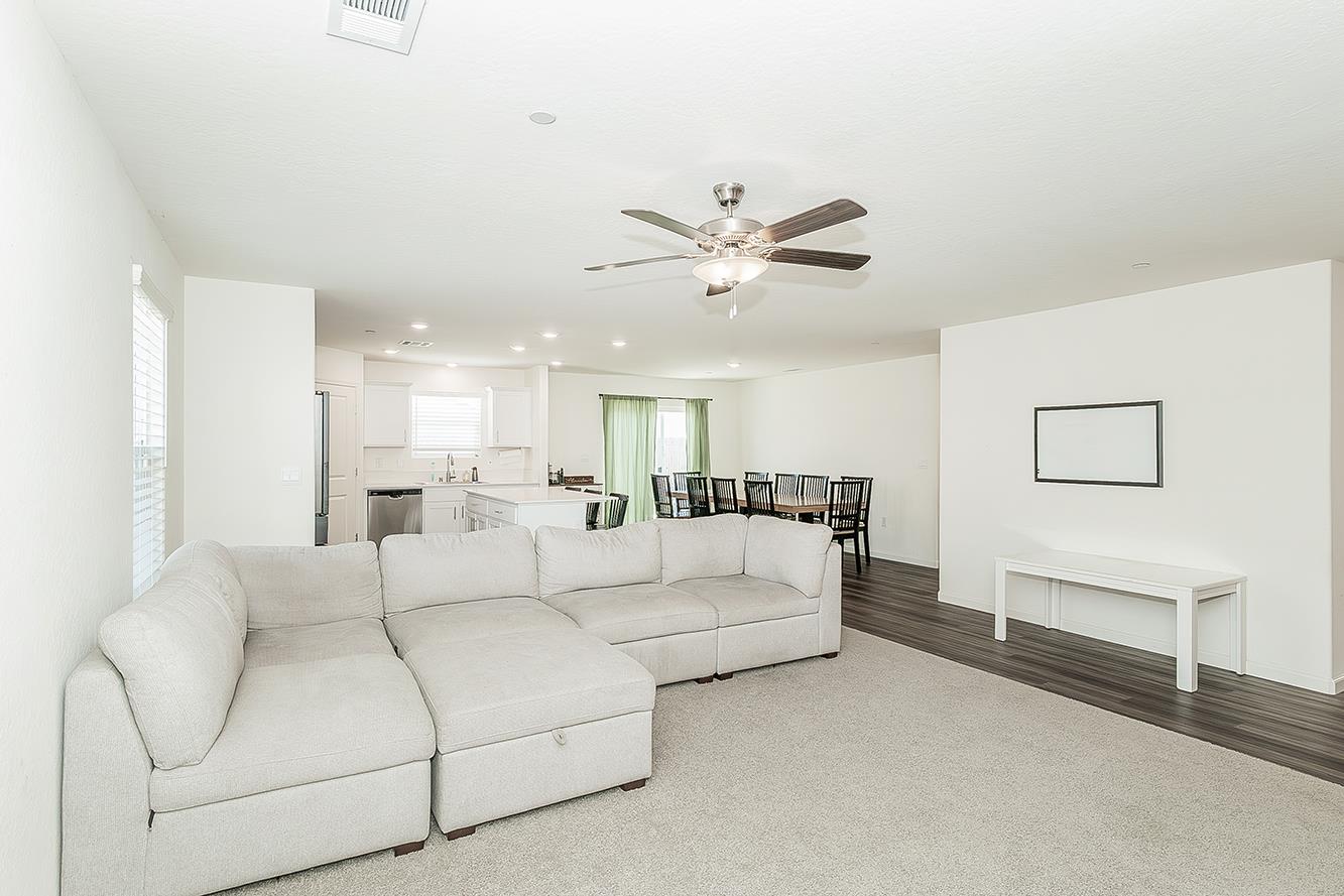 1105 E Packwood, Visalia, CA 93292