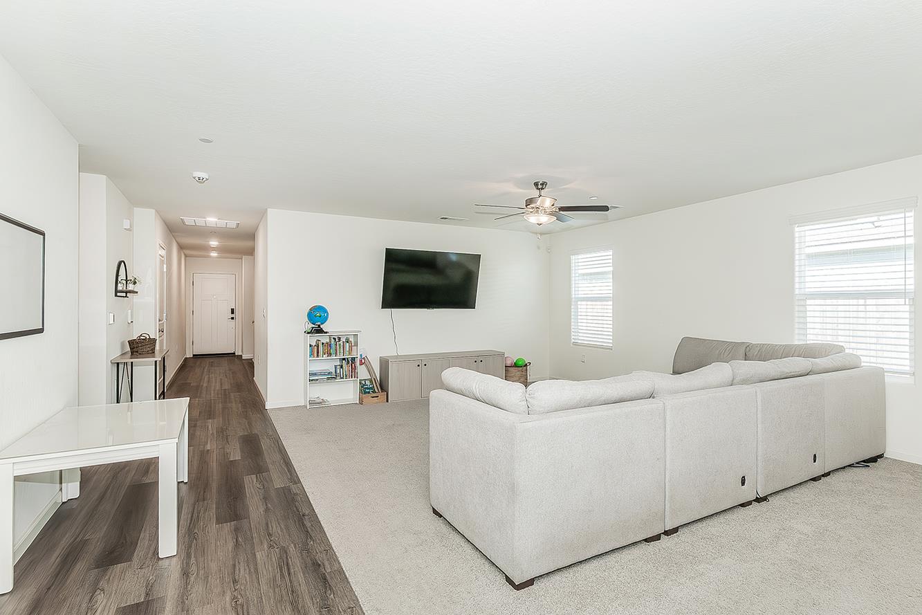 1105 E Packwood, Visalia, CA 93292