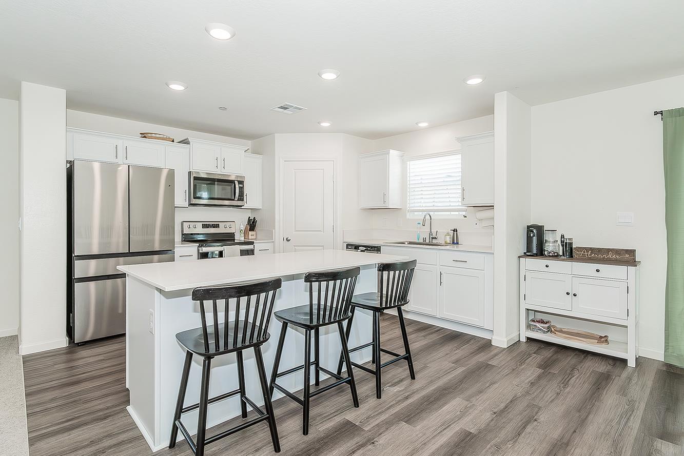 1105 E Packwood, Visalia, CA 93292