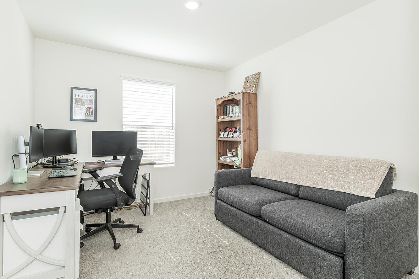 1105 E Packwood, Visalia, CA 93292