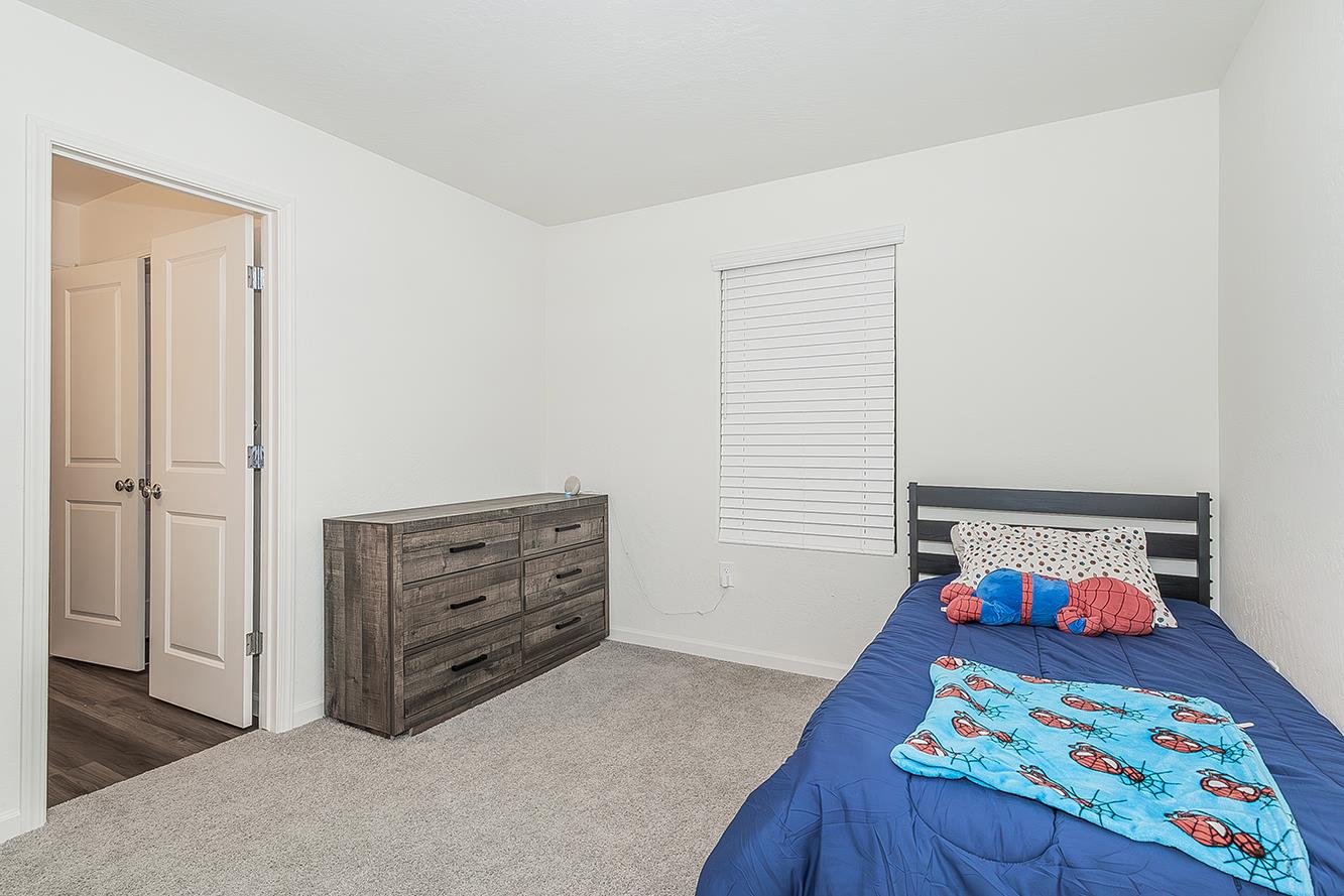 1105 E Packwood, Visalia, CA 93292