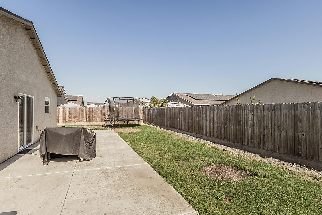 1105 E Packwood, Visalia, CA 93292