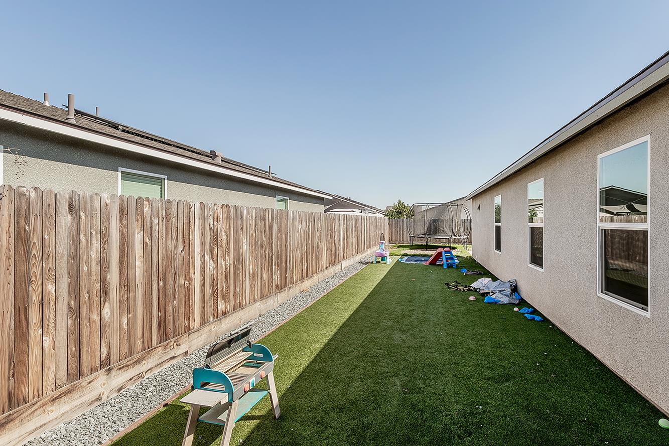 1105 E Packwood, Visalia, CA 93292
