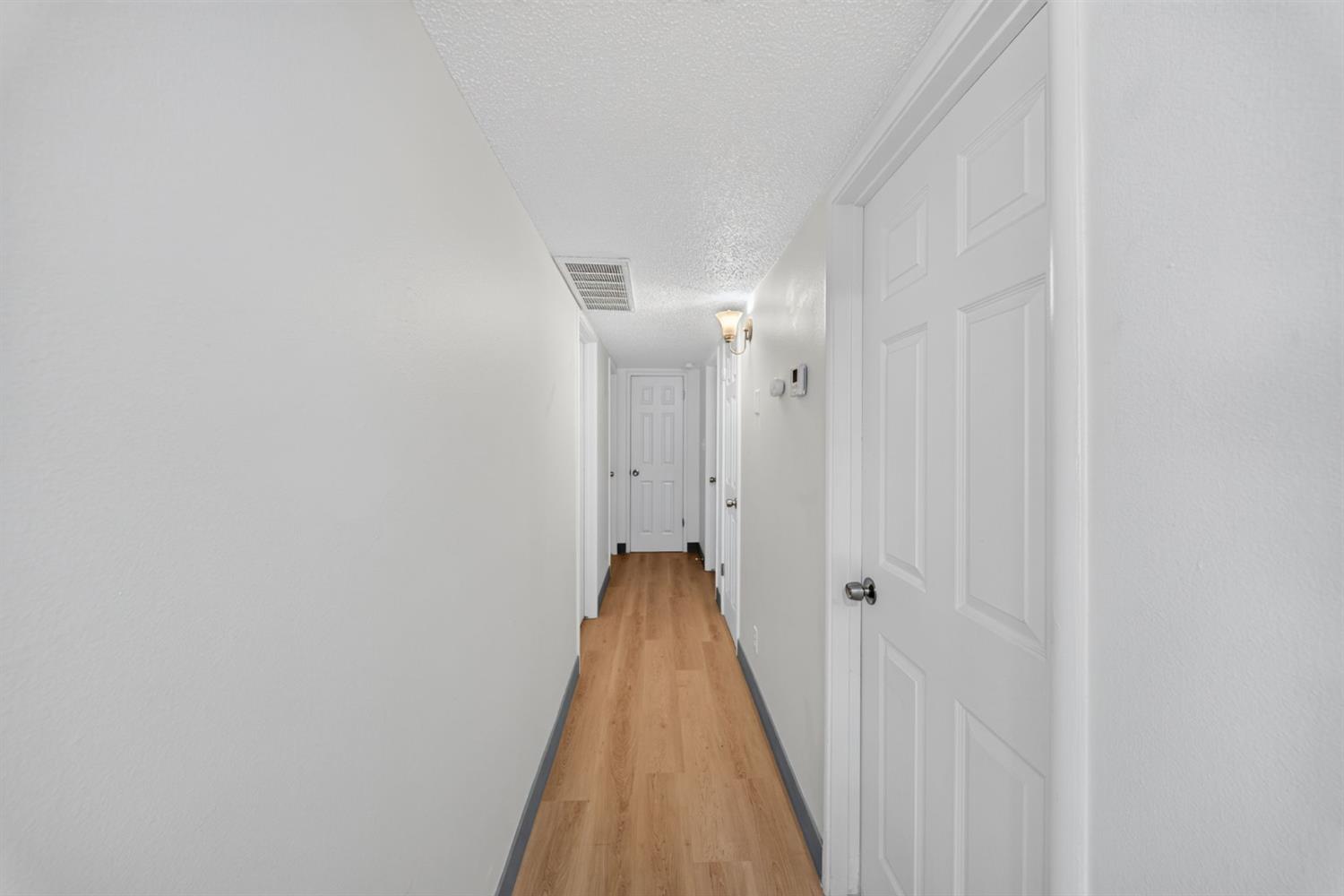 1014 W Marilyn Way, Fresno, CA 93728