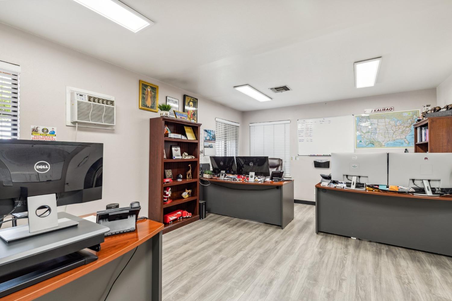 2559 S East Ave, Fresno, CA 93706