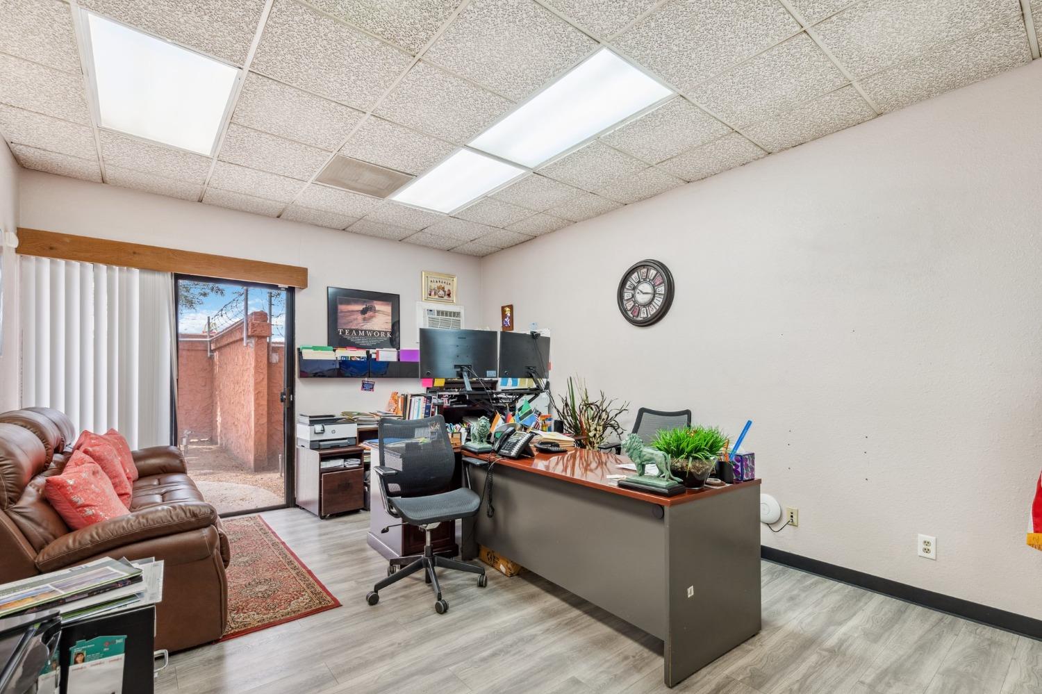 2559 S East Ave, Fresno, CA 93706
