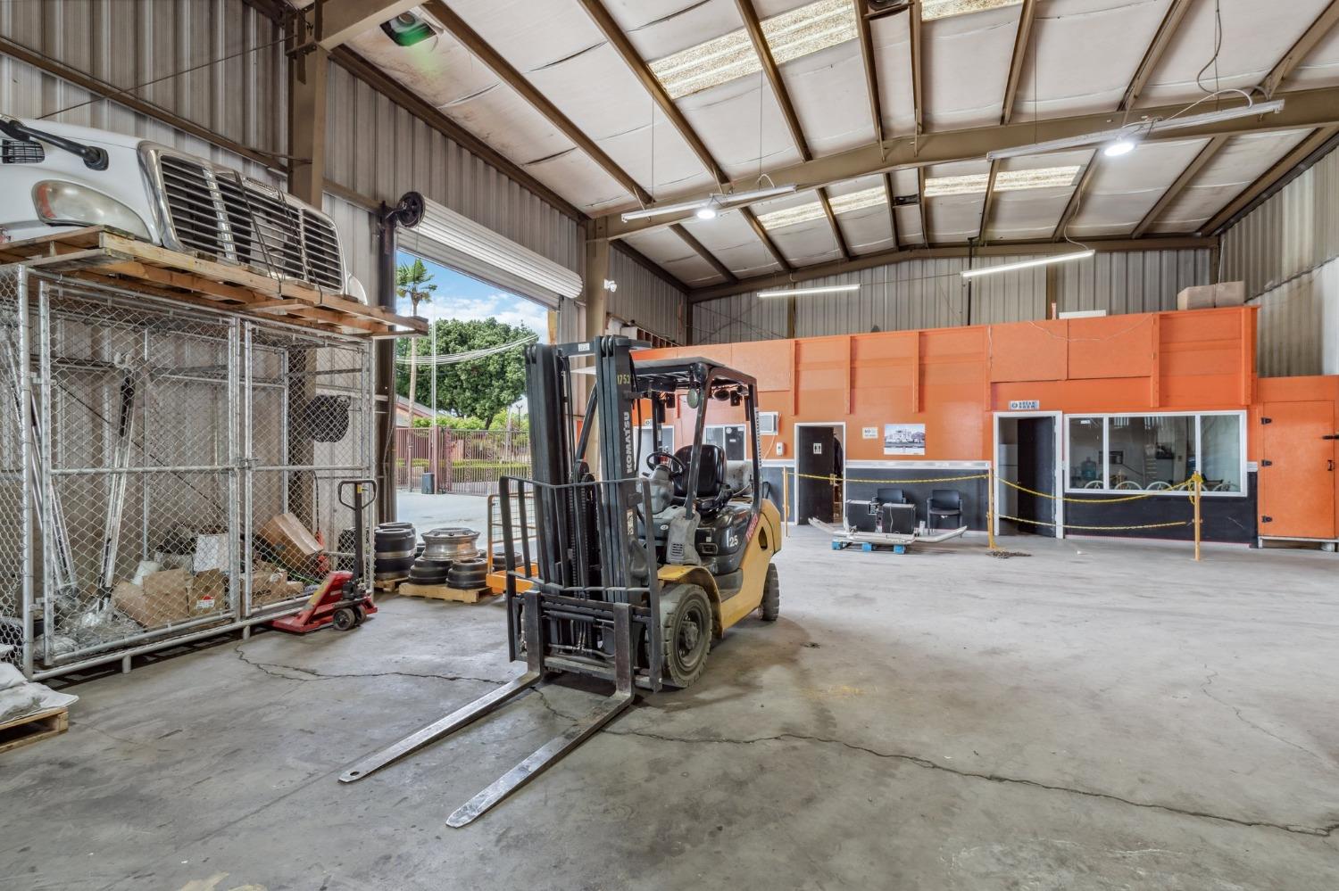 2559 S East Ave, Fresno, CA 93706
