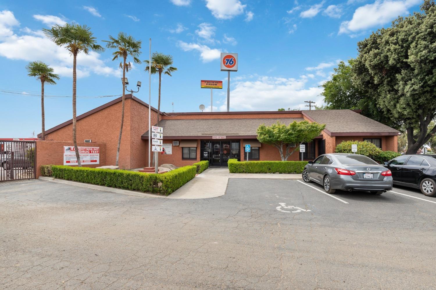 2559 S East Ave, Fresno, CA 93706