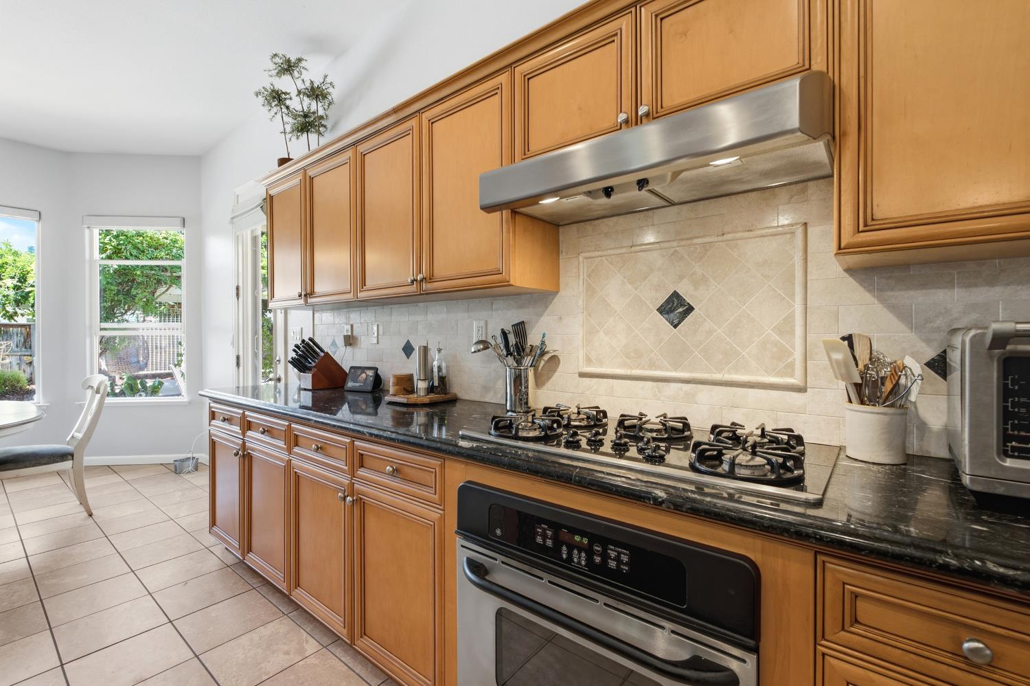 2140 Serena Ave, Clovis, CA 93619