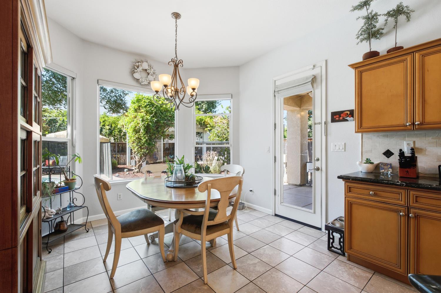 2140 Serena Ave, Clovis, CA 93619