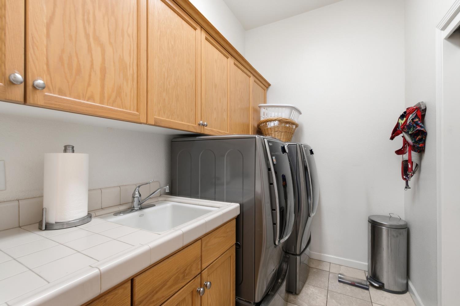 2140 Serena Ave, Clovis, CA 93619