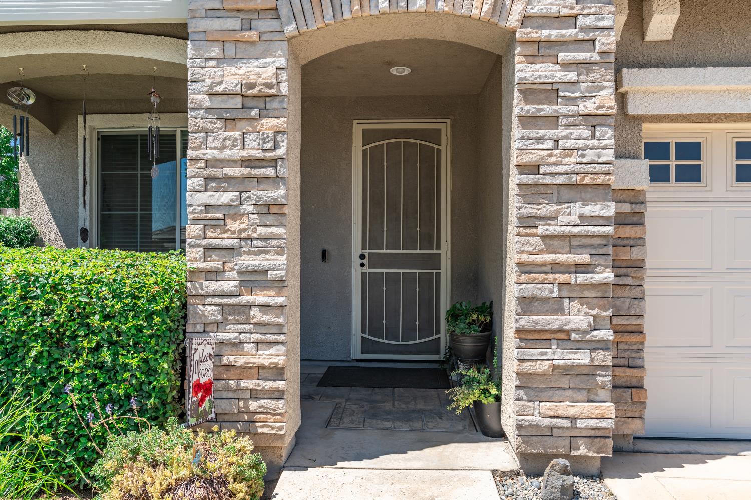 7082 E Ramona Way, Fresno, CA 93737