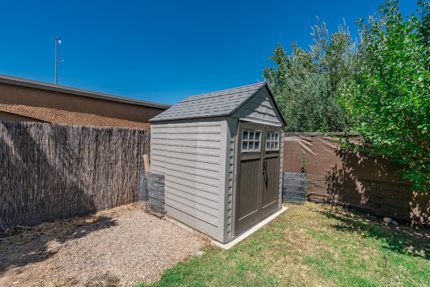 7082 E Ramona Way, Fresno, CA 93737