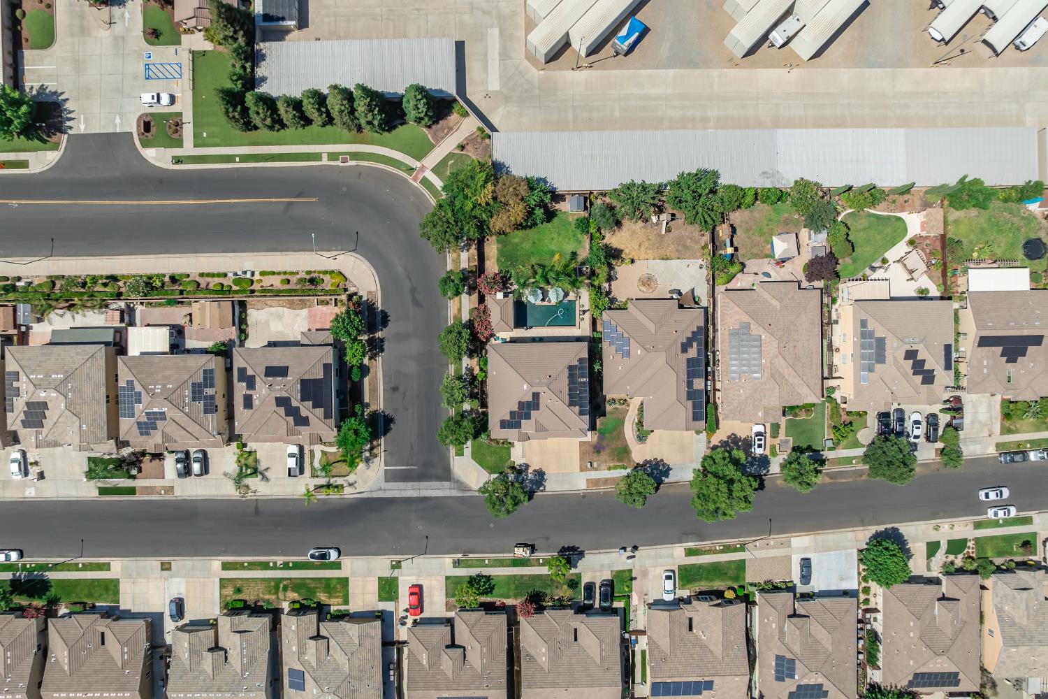 7082 E Ramona Way, Fresno, CA 93737