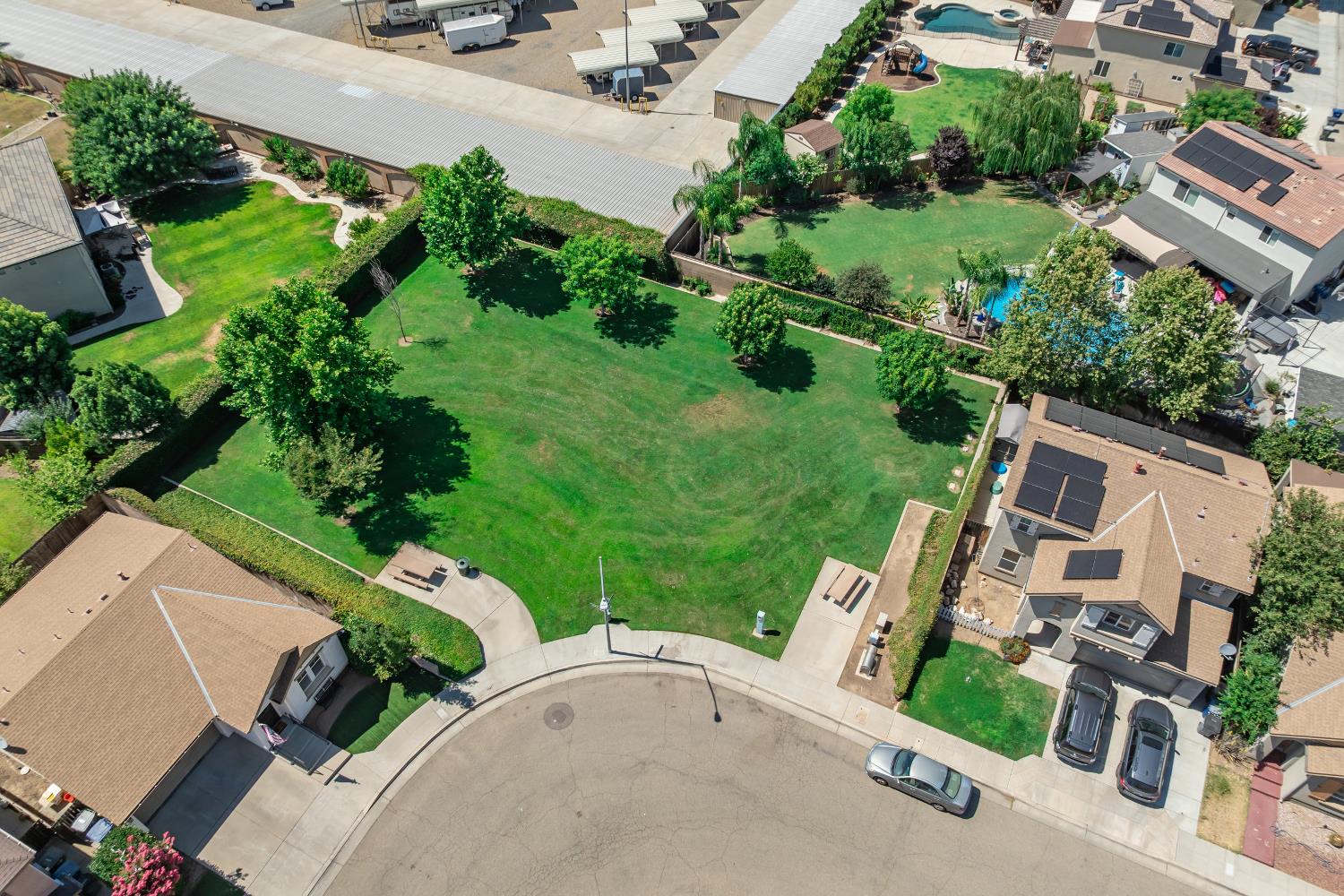 7082 E Ramona Way, Fresno, CA 93737