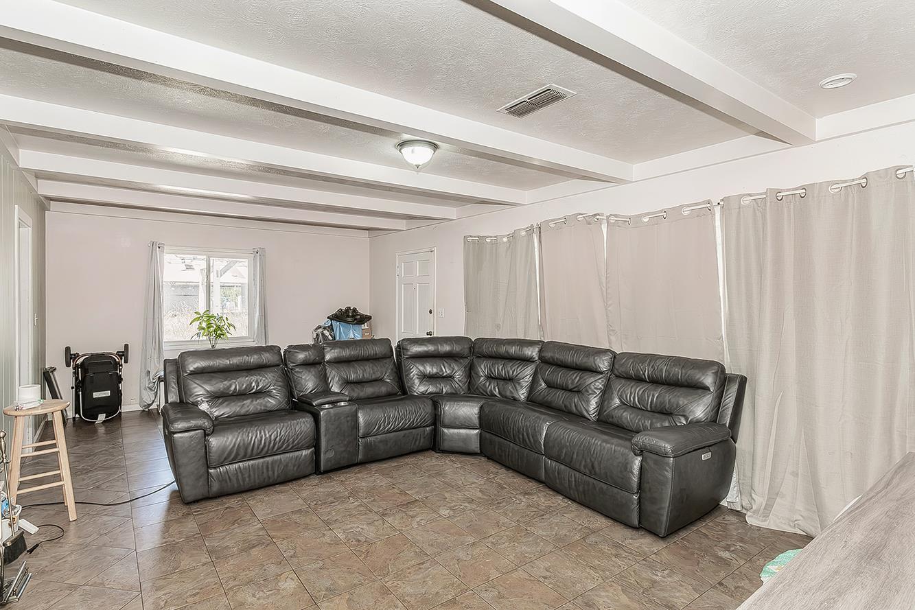 17209 E Floral Ave, Reedley, CA 93654
