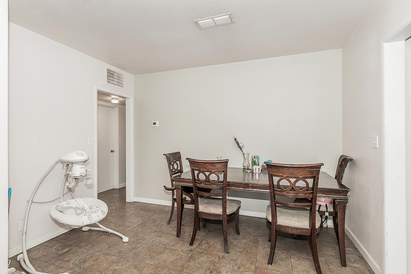 17209 E Floral Ave, Reedley, CA 93654