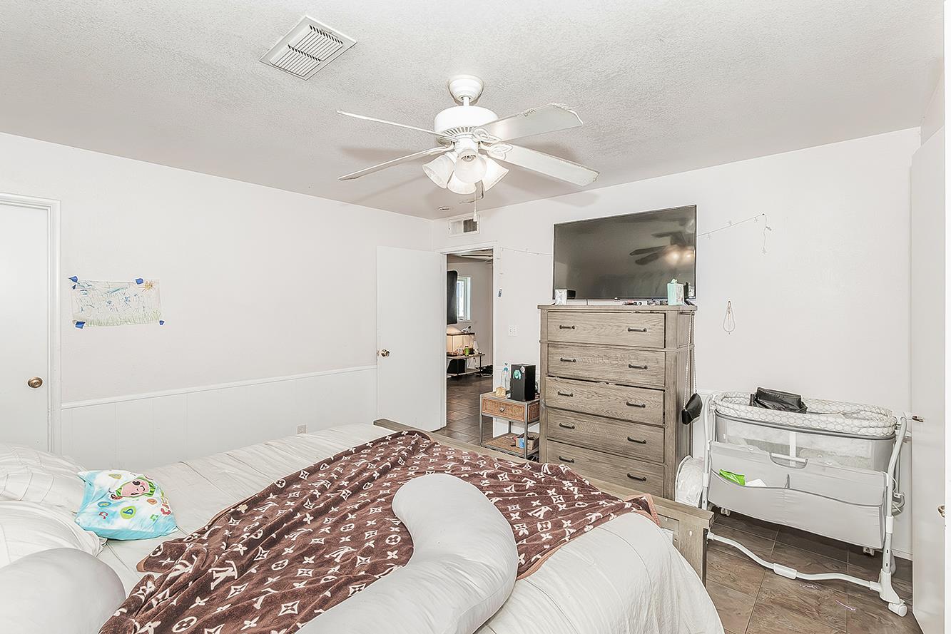 17209 E Floral Ave, Reedley, CA 93654