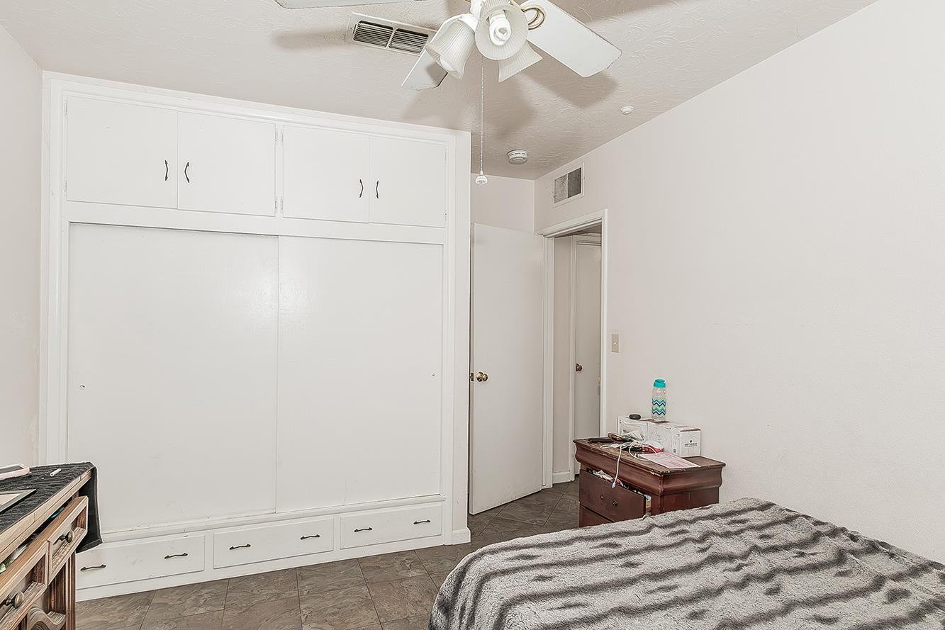 17209 E Floral Ave, Reedley, CA 93654