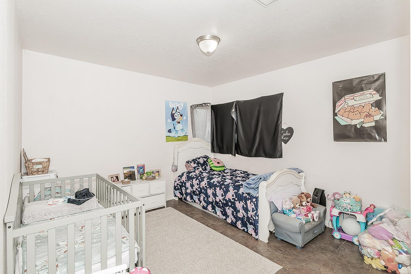 17209 E Floral Ave, Reedley, CA 93654