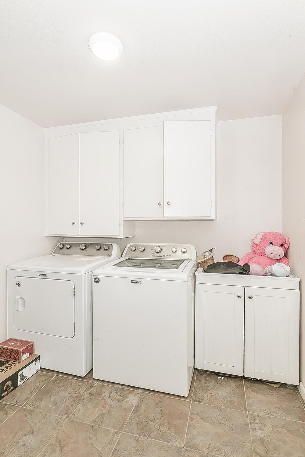 17209 E Floral Ave, Reedley, CA 93654