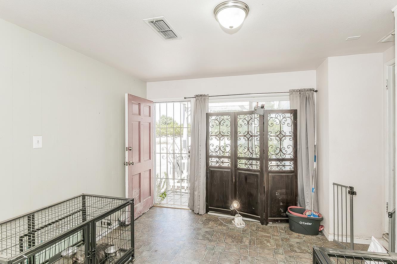 17209 E Floral Ave, Reedley, CA 93654