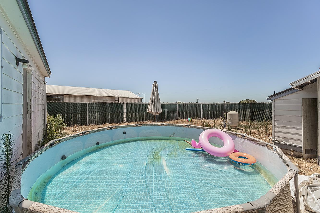 17209 E Floral Ave, Reedley, CA 93654