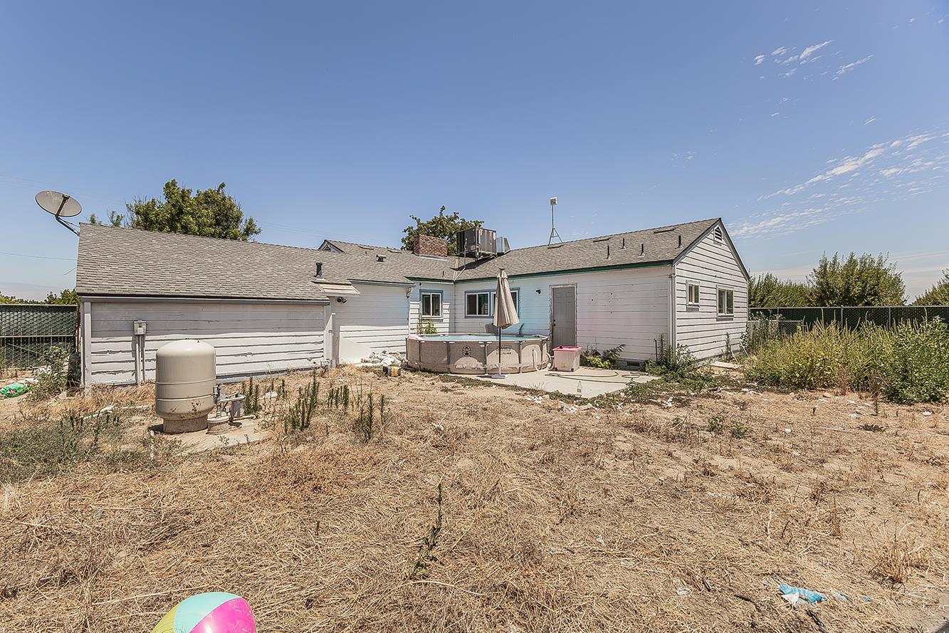 17209 E Floral Ave, Reedley, CA 93654