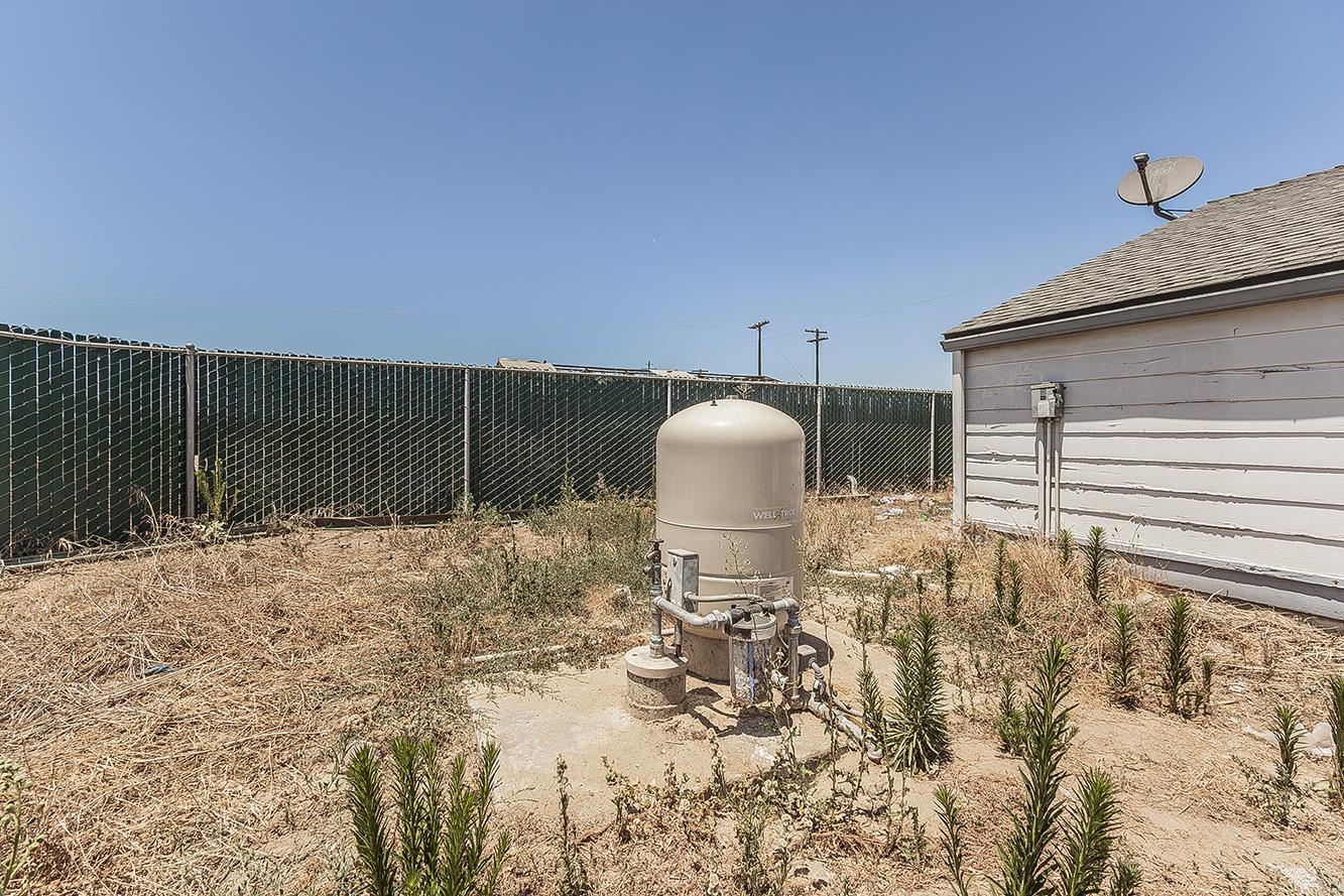 17209 E Floral Ave, Reedley, CA 93654