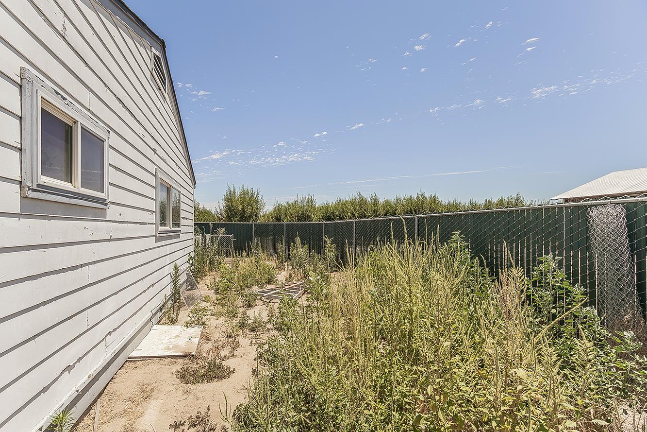 17209 E Floral Ave, Reedley, CA 93654