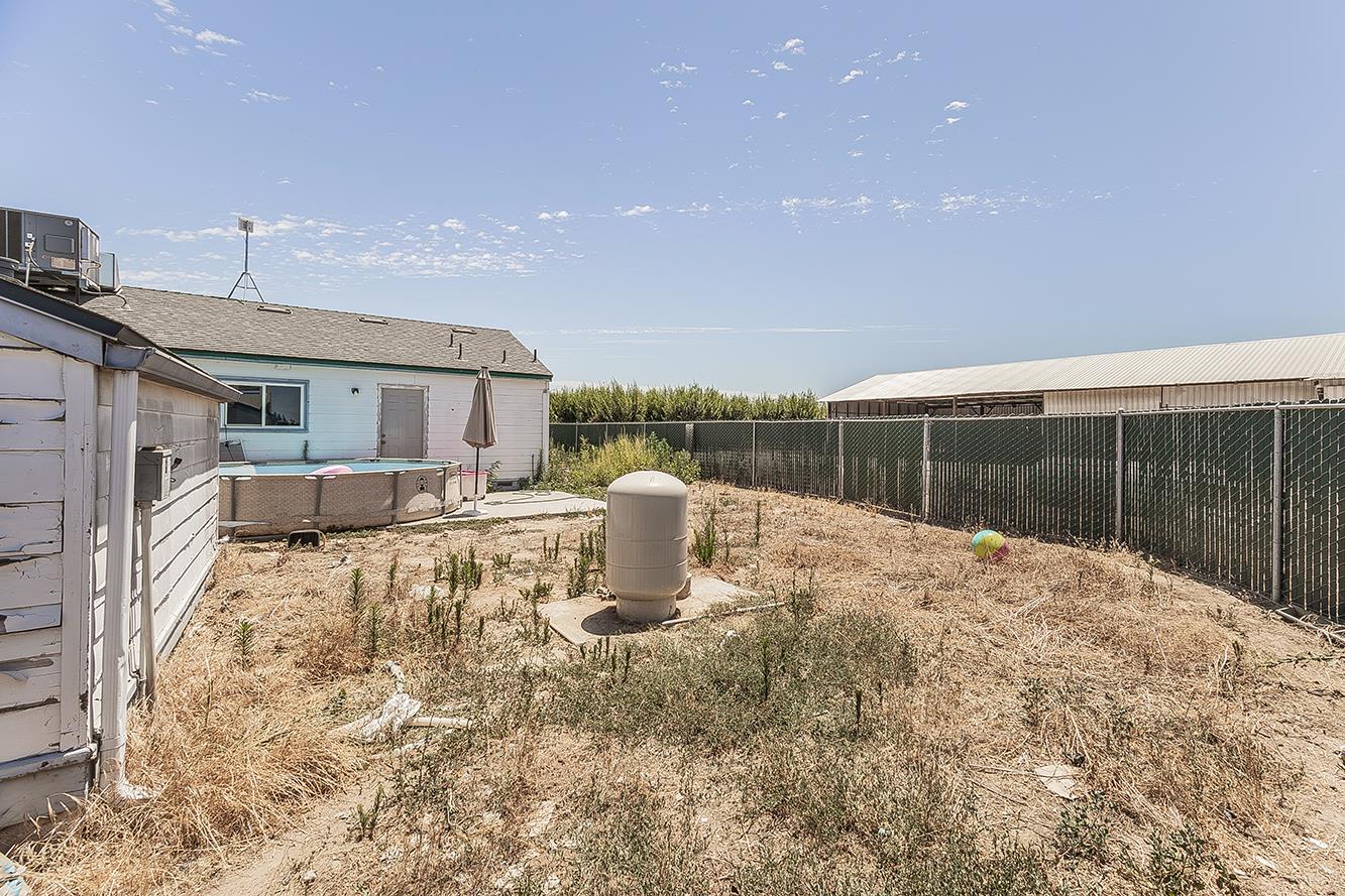 17209 E Floral Ave, Reedley, CA 93654