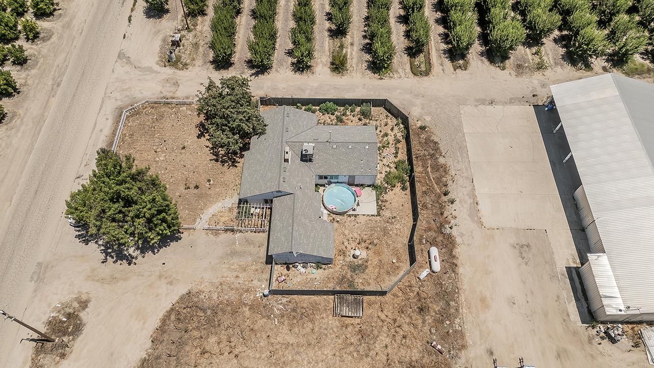 17209 E Floral Ave, Reedley, CA 93654