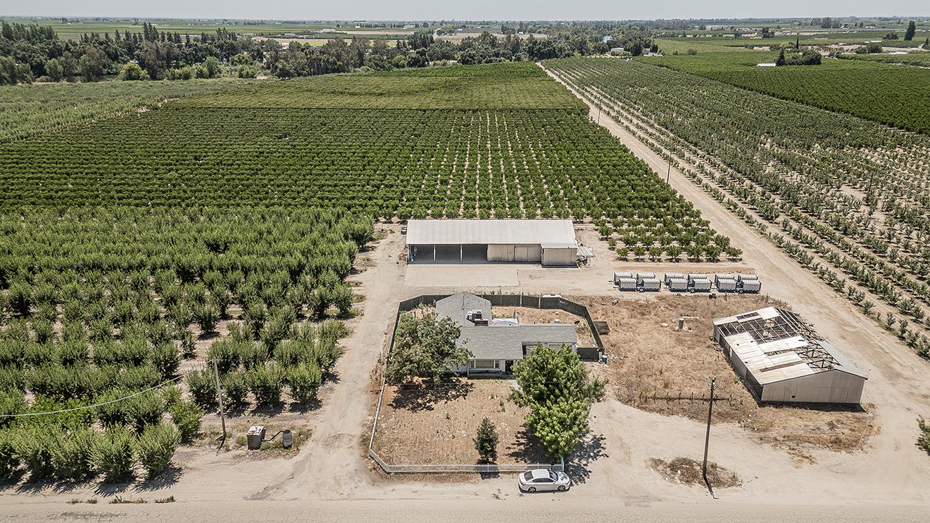 17209 E Floral Ave, Reedley, CA 93654