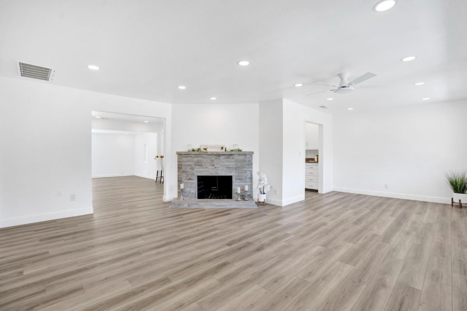 3678 N Thesta St, Fresno, CA 93726