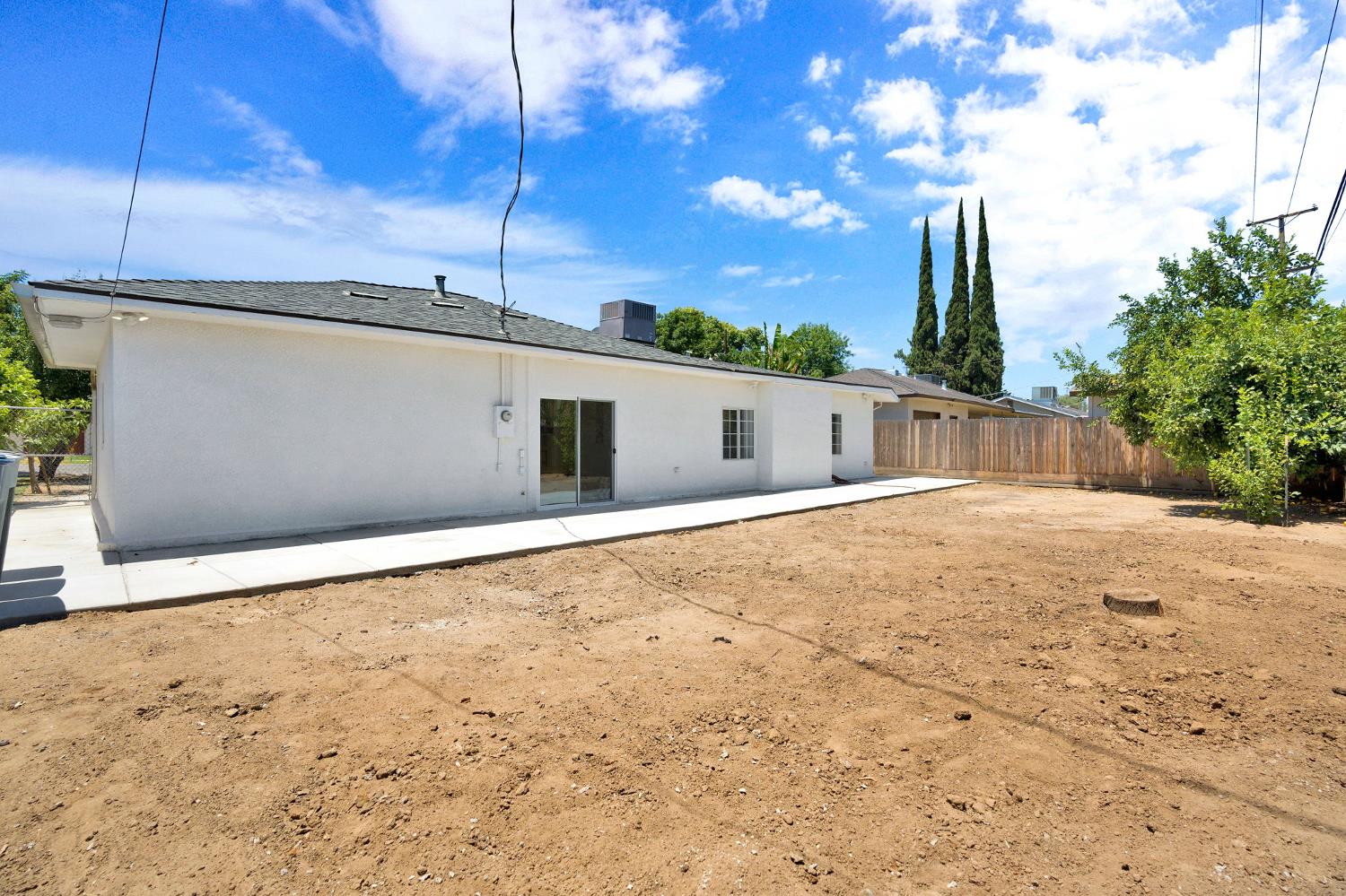 3678 N Thesta St, Fresno, CA 93726