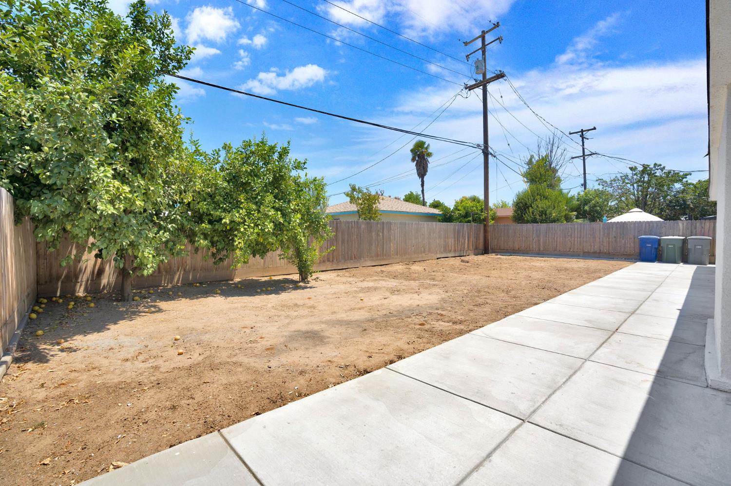 3678 N Thesta St, Fresno, CA 93726