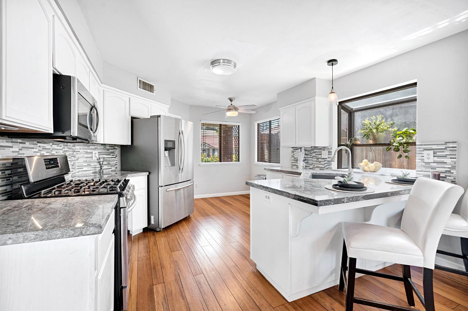 467 E Alluvial Ave #104, Fresno, CA 93720