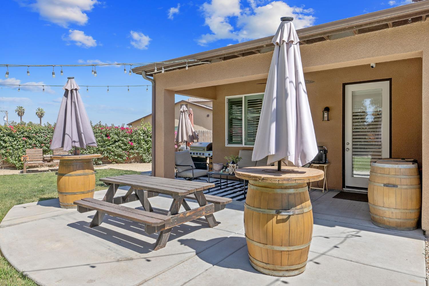 908 Tuscany Ct, Lemoore, CA 93245