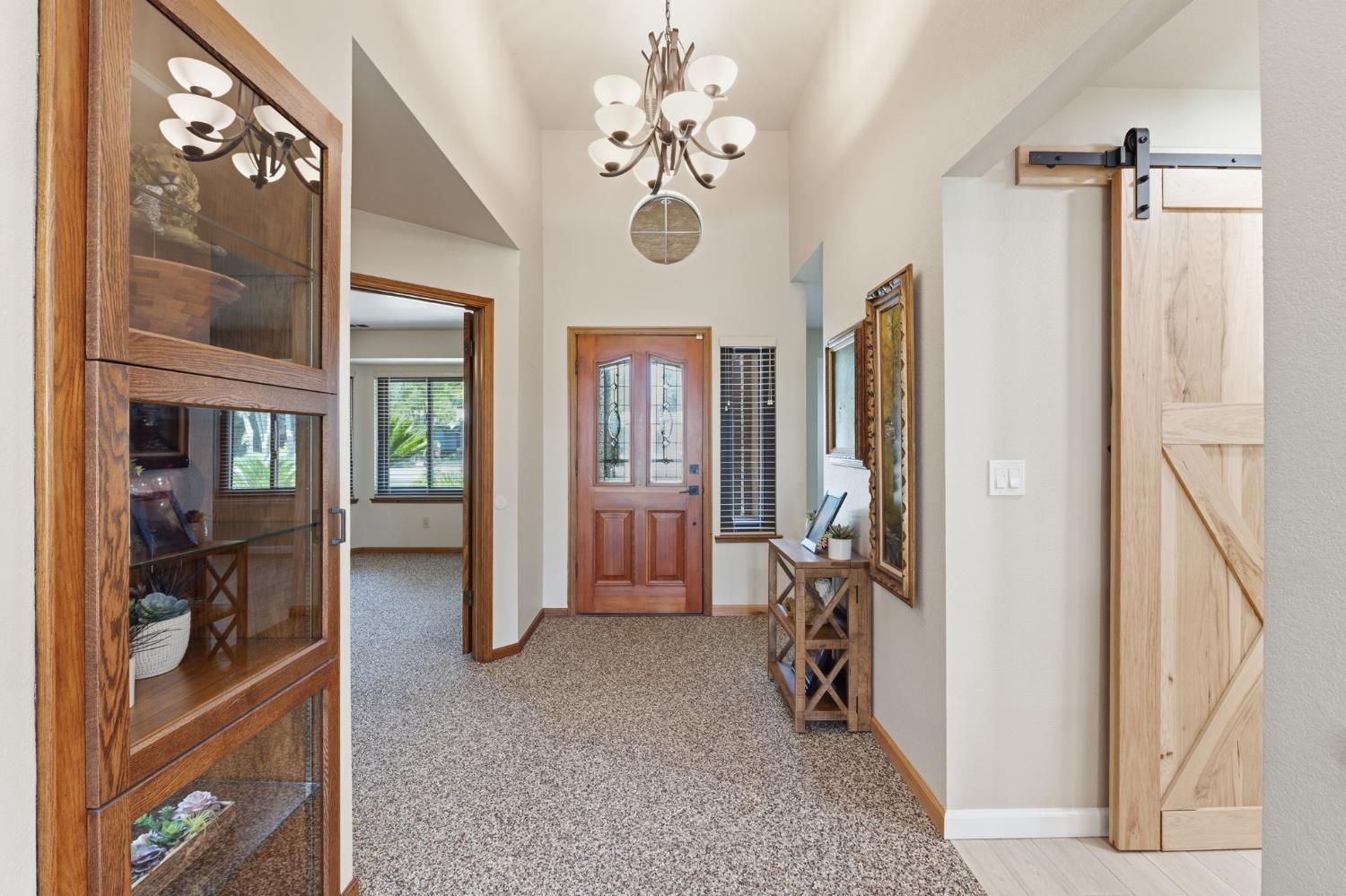 2955 Holly Ave, Clovis, CA 93611