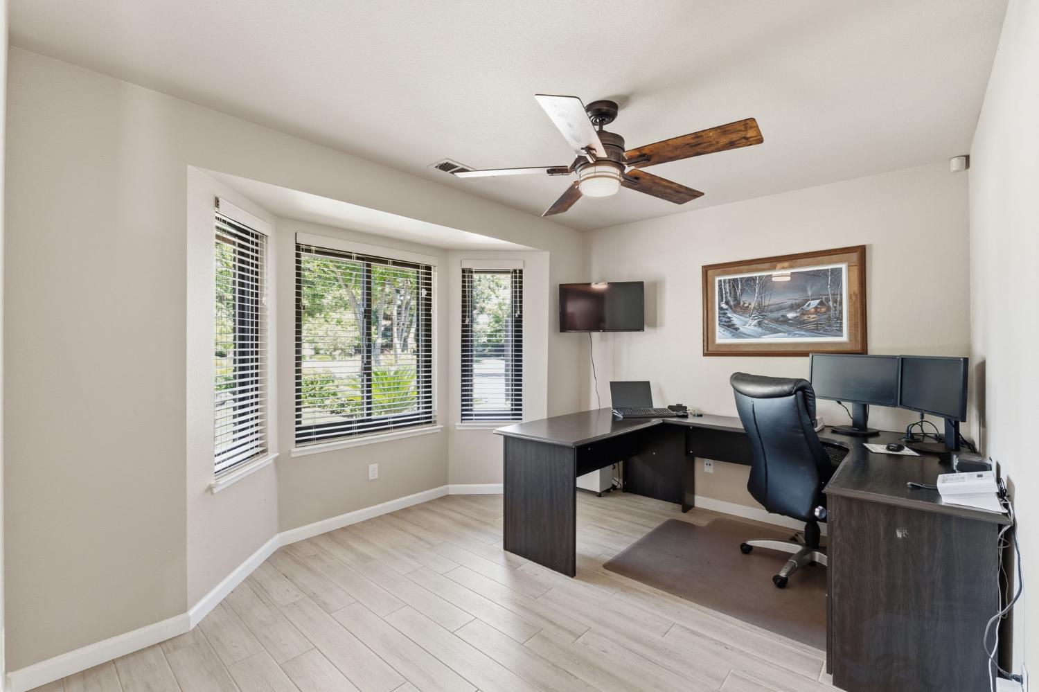 2955 Holly Ave, Clovis, CA 93611