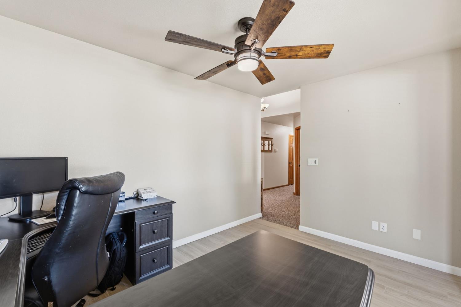 2955 Holly Ave, Clovis, CA 93611