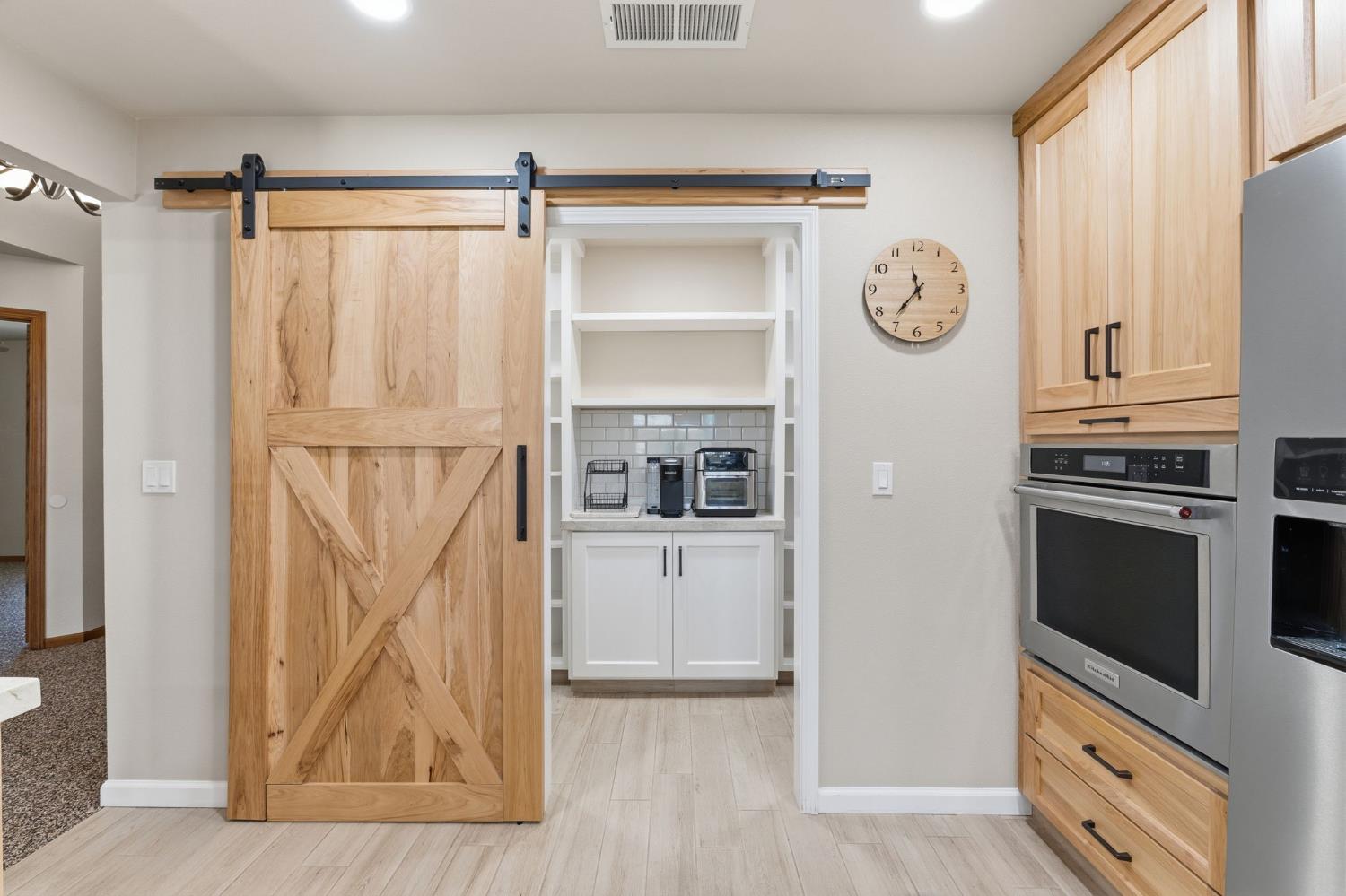 2955 Holly Ave, Clovis, CA 93611
