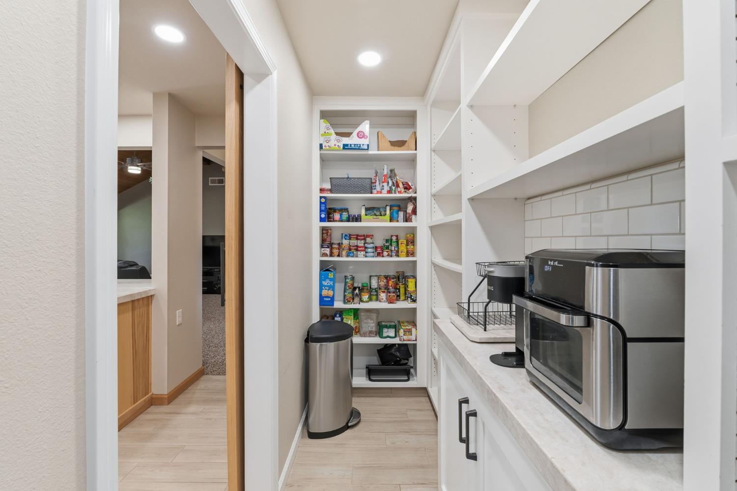 2955 Holly Ave, Clovis, CA 93611