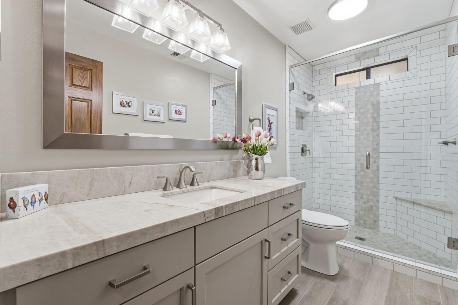 2955 Holly Ave, Clovis, CA 93611