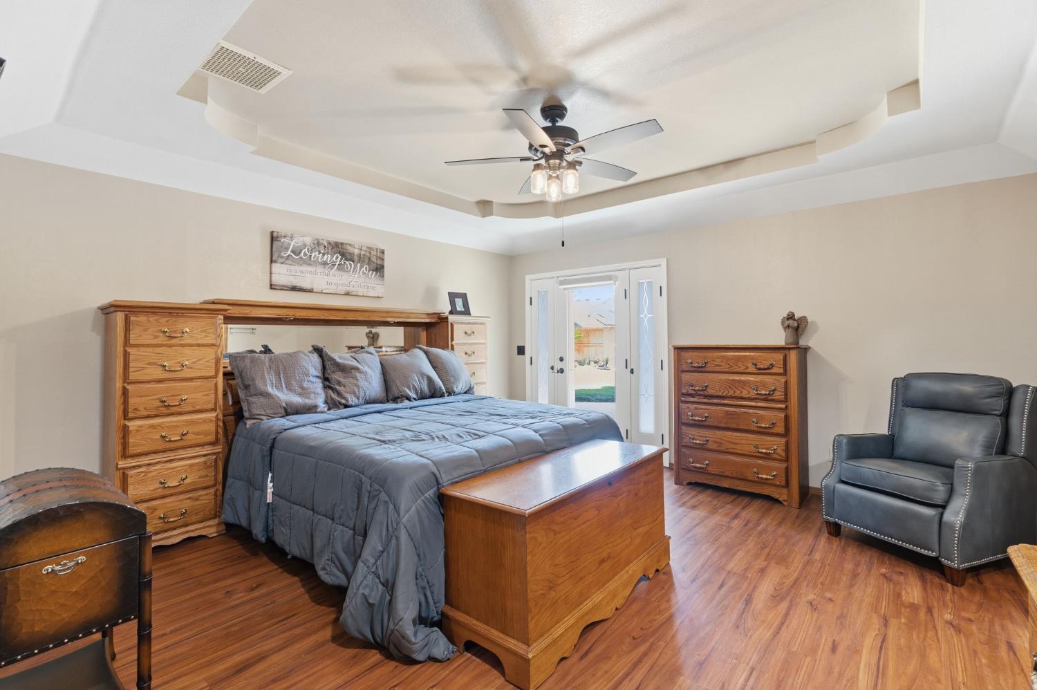 2955 Holly Ave, Clovis, CA 93611