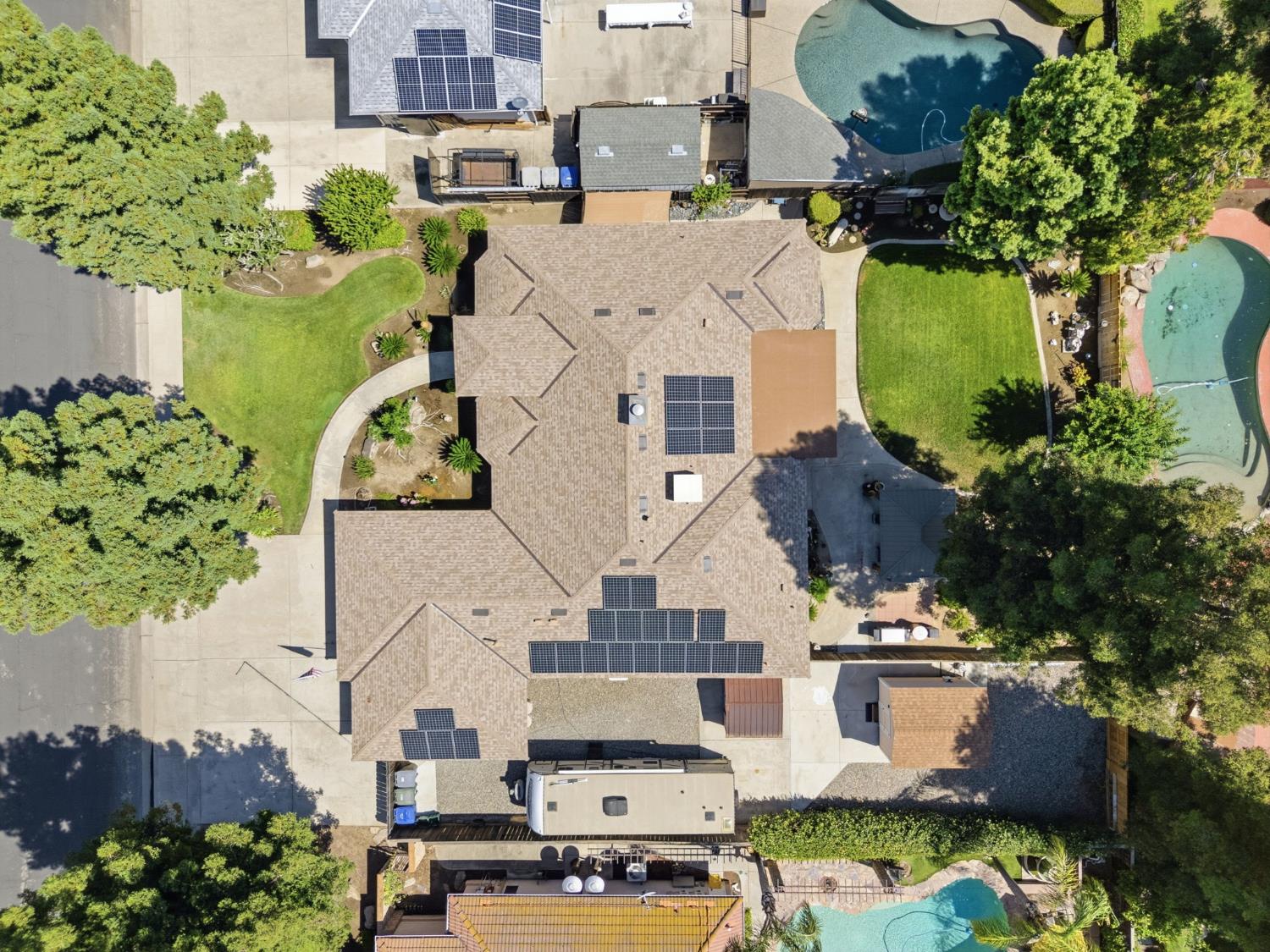 2955 Holly Ave, Clovis, CA 93611