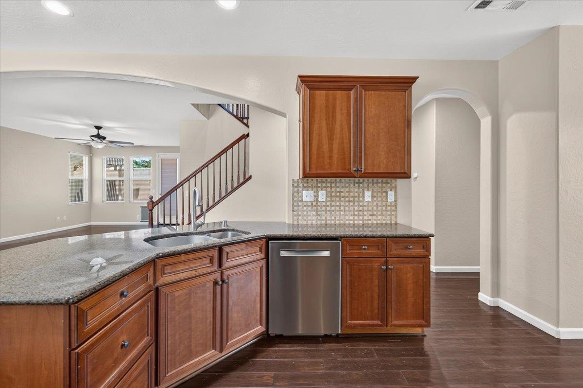 4342 W Artemisa Dr, Fresno, CA 93722