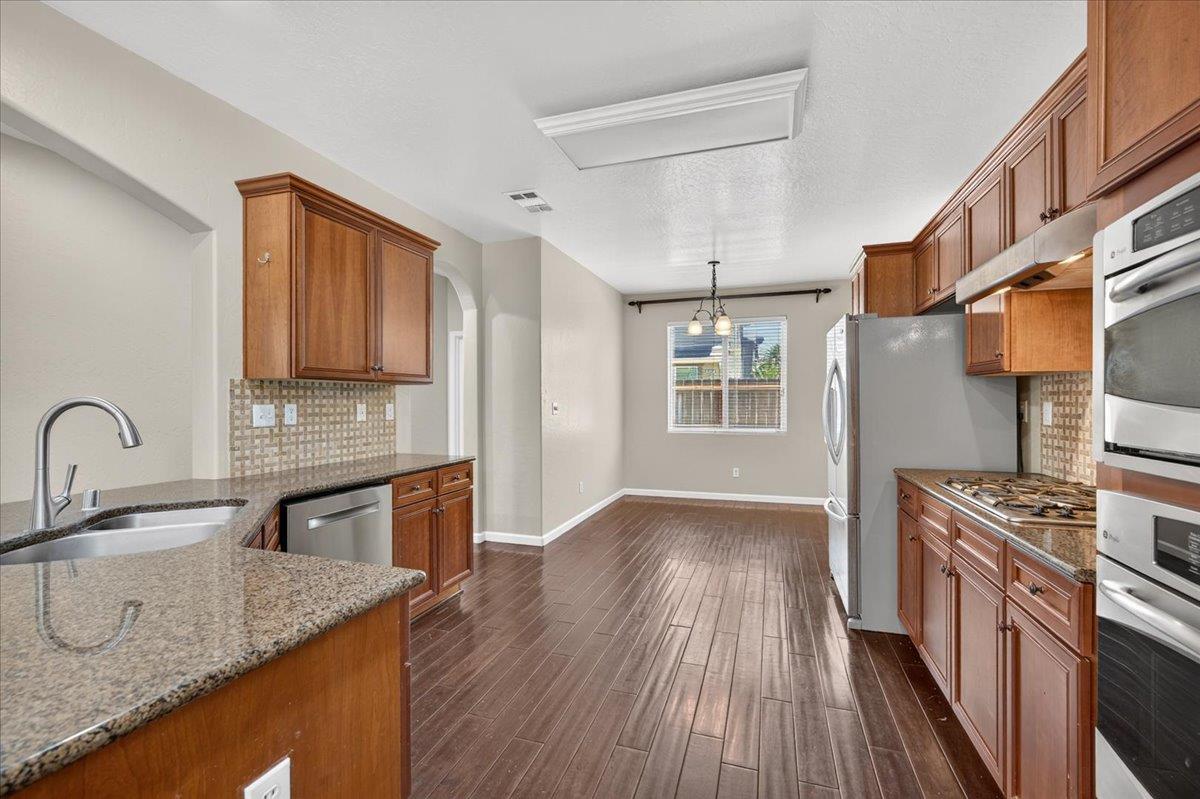 4342 W Artemisa Dr, Fresno, CA 93722