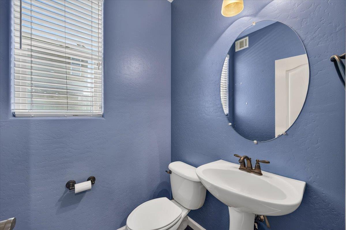 4342 W Artemisa Dr, Fresno, CA 93722