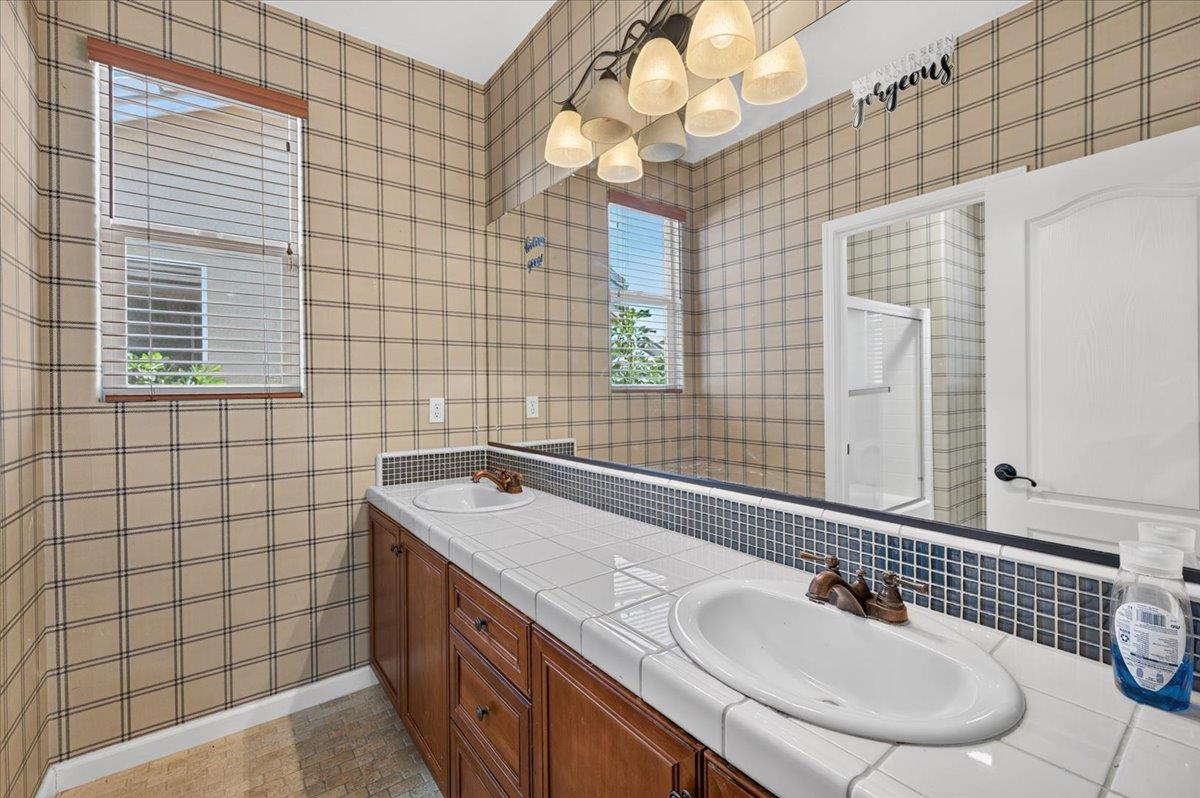 4342 W Artemisa Dr, Fresno, CA 93722